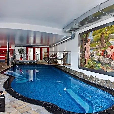 Отель Snowwhite