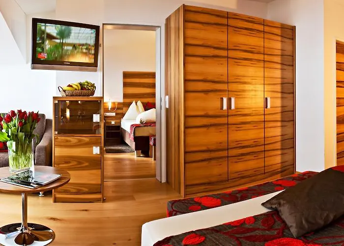 Готель Snowwhite 4*